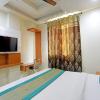 hotel tashkent palace near new delhi railway station