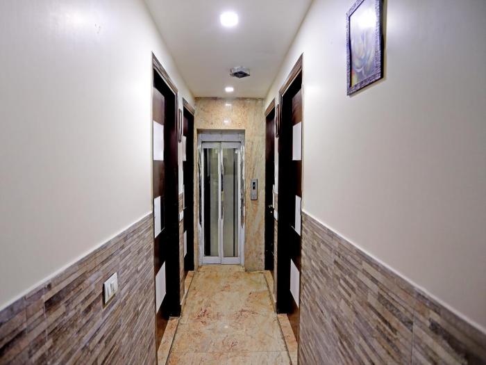 hotel tashkent palace near new delhi railway station