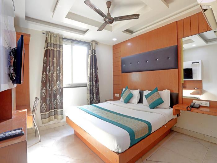 hotel tashkent palace near new delhi railway station