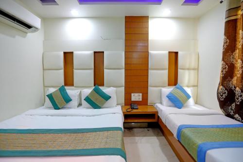 hotel tashkent palace near new delhi railway station