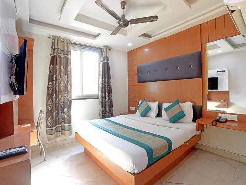 hotel tashkent palace near new delhi railway station