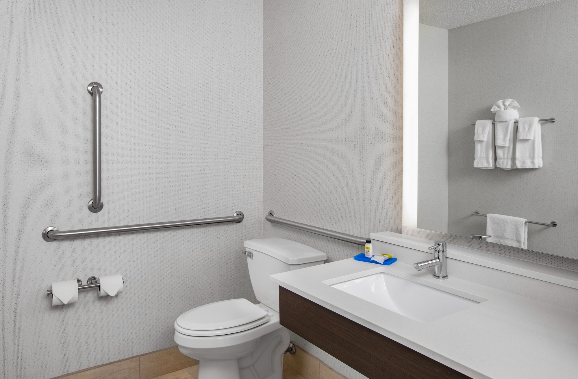 holiday inn express hotel and suites altoona des moines by ihg