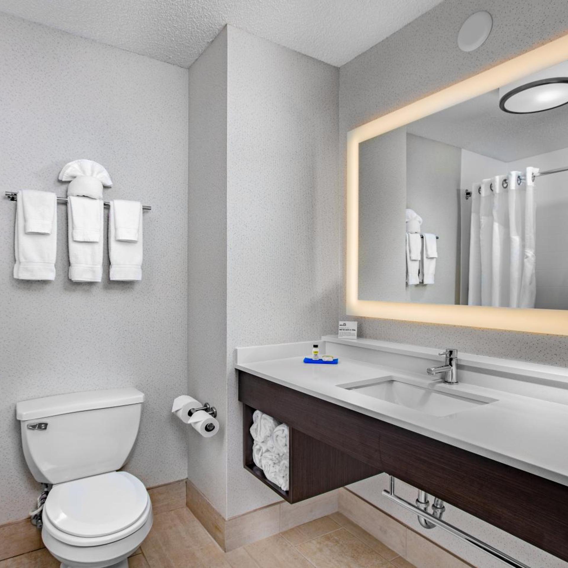holiday inn express hotel and suites altoona des moines by ihg