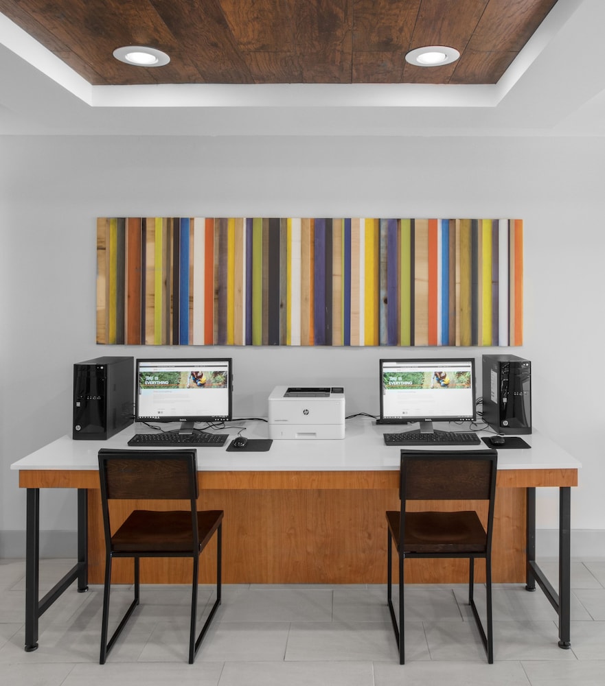 holiday inn express hotel and suites altoona des moines by ihg