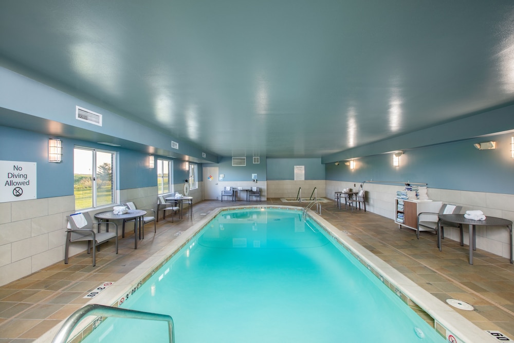 holiday inn express hotel and suites altoona des moines by ihg