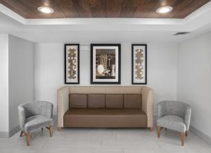 holiday inn express hotel and suites altoona des moines by ihg