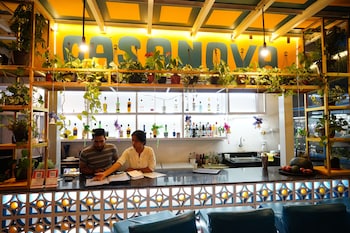 Casanova By The Sea,,3 star