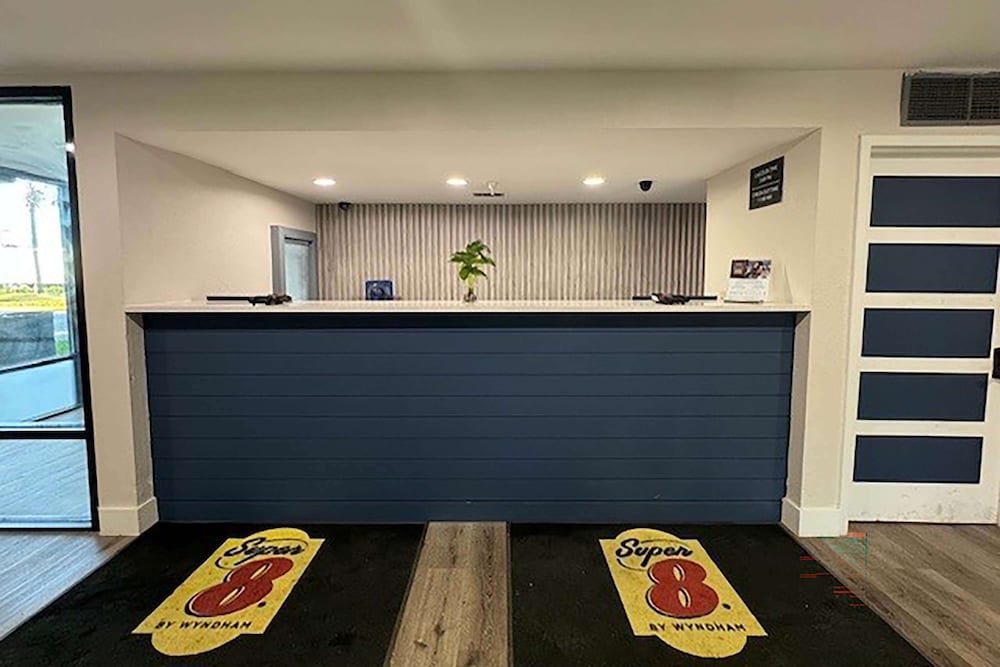 super 8 by wyndham orlando near florida mall