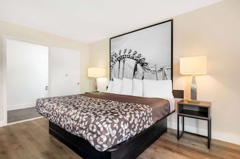 super 8 by wyndham orlando near florida mall