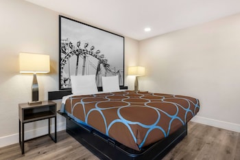 super 8 by wyndham orlando near florida mall