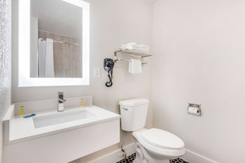 super 8 by wyndham orlando near florida mall