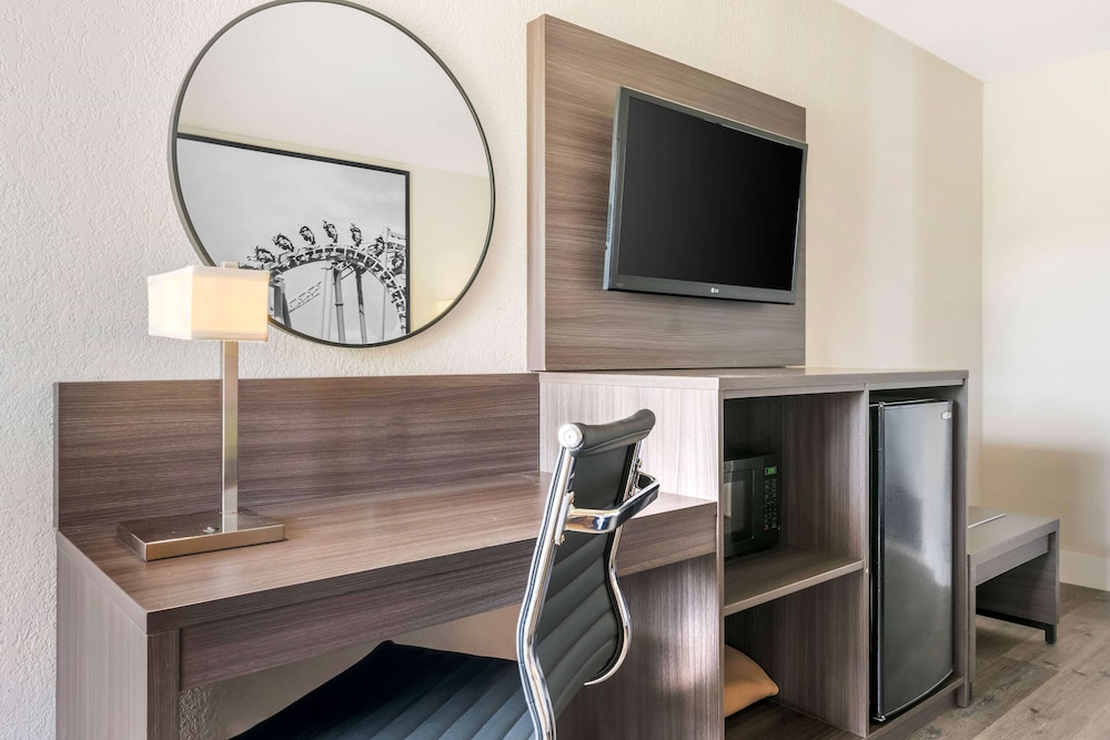 super 8 by wyndham orlando near florida mall