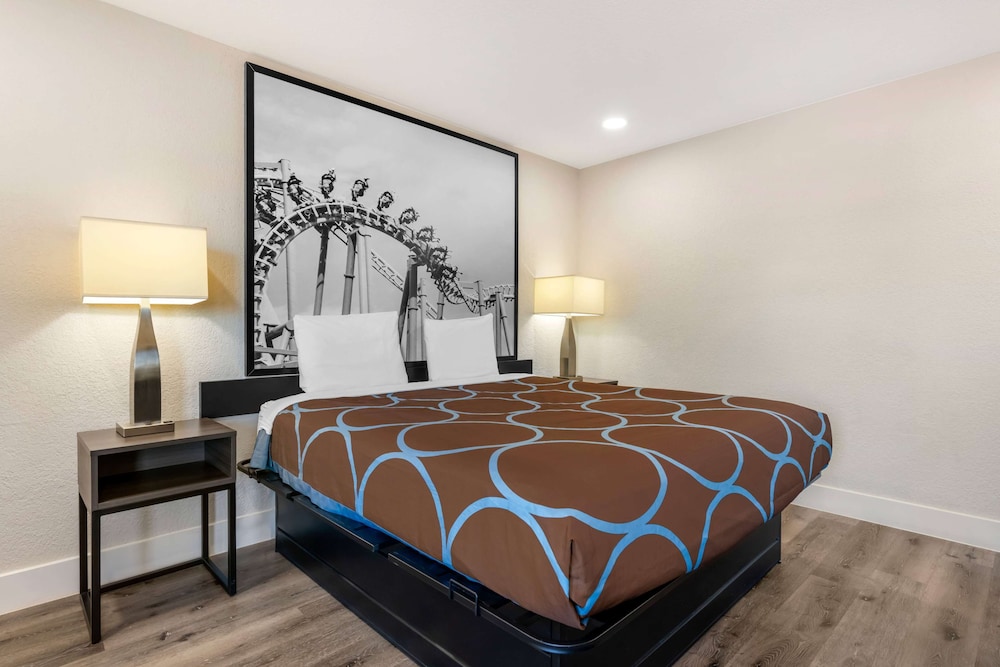 super 8 by wyndham orlando near florida mall