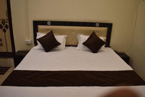 Sewadham Training Centre,Rajapur,3 star