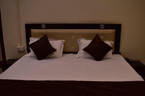 Sewadham Training Centre,Rajapur,3 star