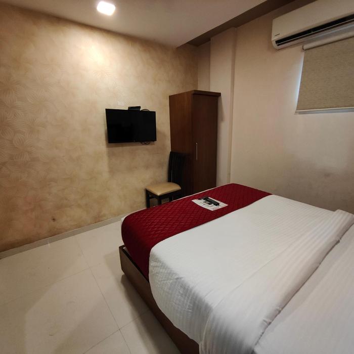 oxford hotel powai