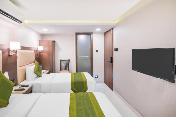 oxford hotel powai