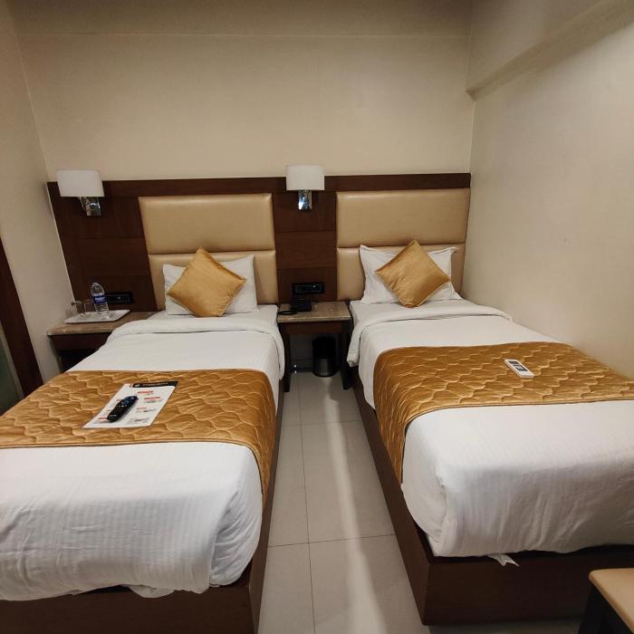 oxford hotel powai