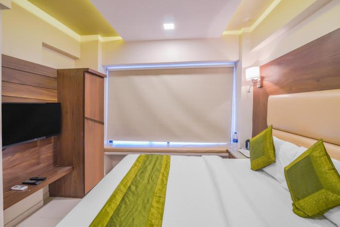 oxford hotel powai