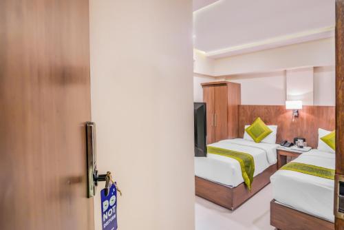 oxford hotel powai