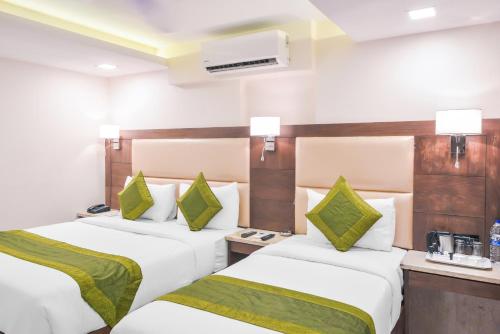 oxford hotel powai