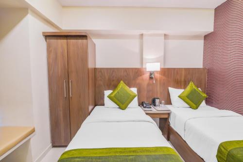 oxford hotel powai