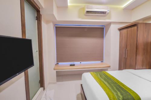 oxford hotel powai