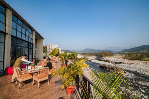 manu maharani resorts