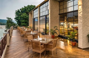 manu maharani resorts
