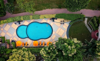 manu maharani resorts