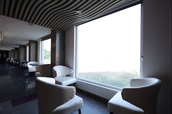 The Latitude Luxury,,3 star