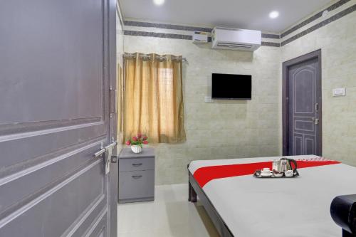 hotel o ashoka classic near gokul chat