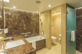 Intercontinental Lusaka By Ihg,Lusaka Central>>Lusaka,5 star
