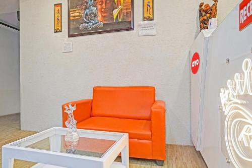 Hotel O Mr Crown Inn To Inn,India>>Charbagh,3 star