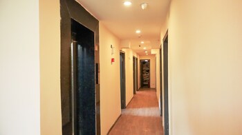 Hotel Noida Grand 121,Sector 104, Noida,3 star