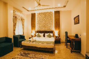 opulence resort