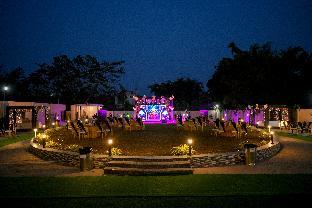 opulence resort
