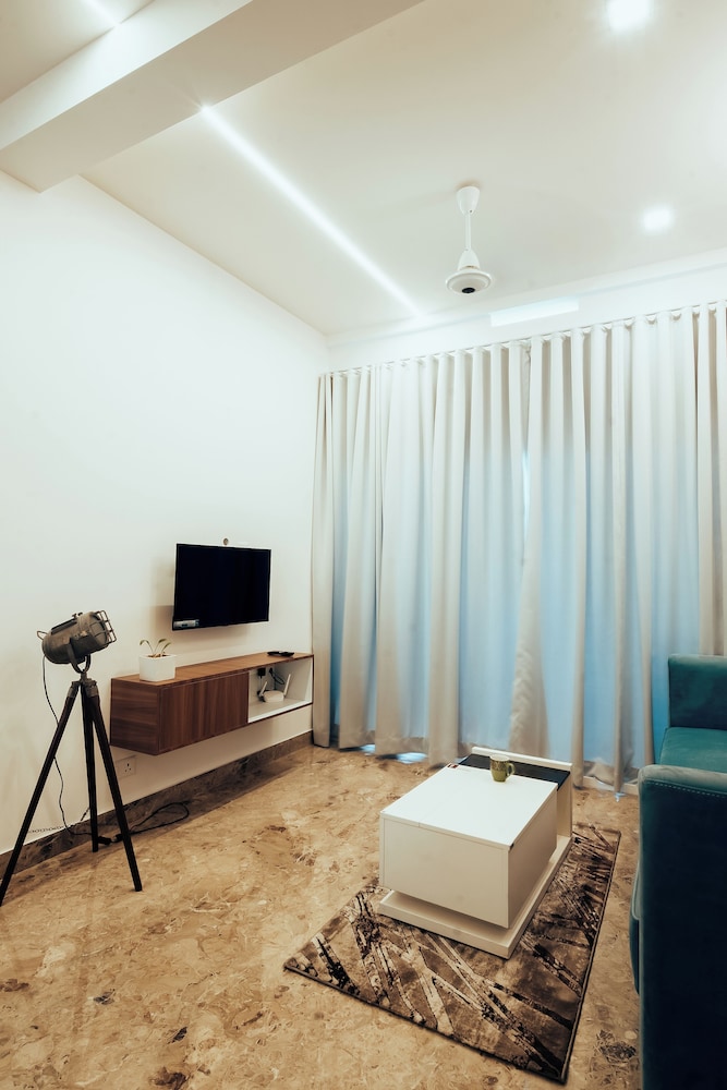 Avalon Homes,Perintalmanna,4 star