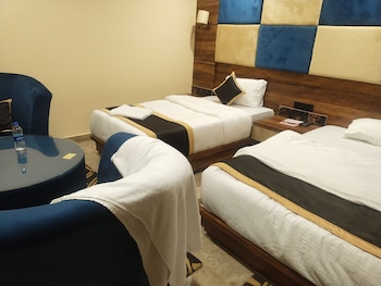 Poddar Residency,Jitendra Narayan Road,3 star