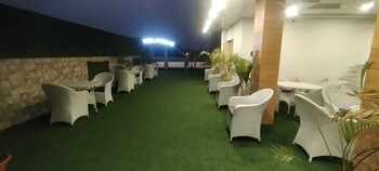 Poddar Residency,Jitendra Narayan Road,3 star
