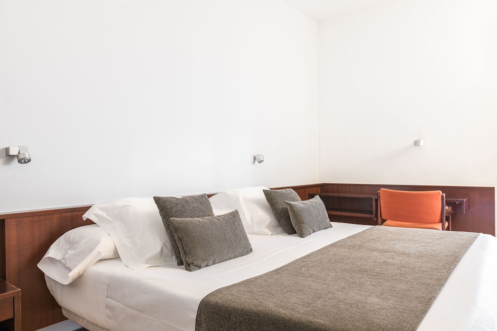 hotel emporda figueres