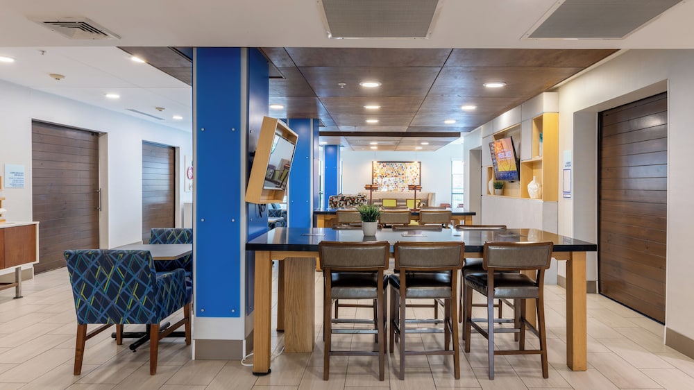holiday inn express hotel and suites macon west by ihg