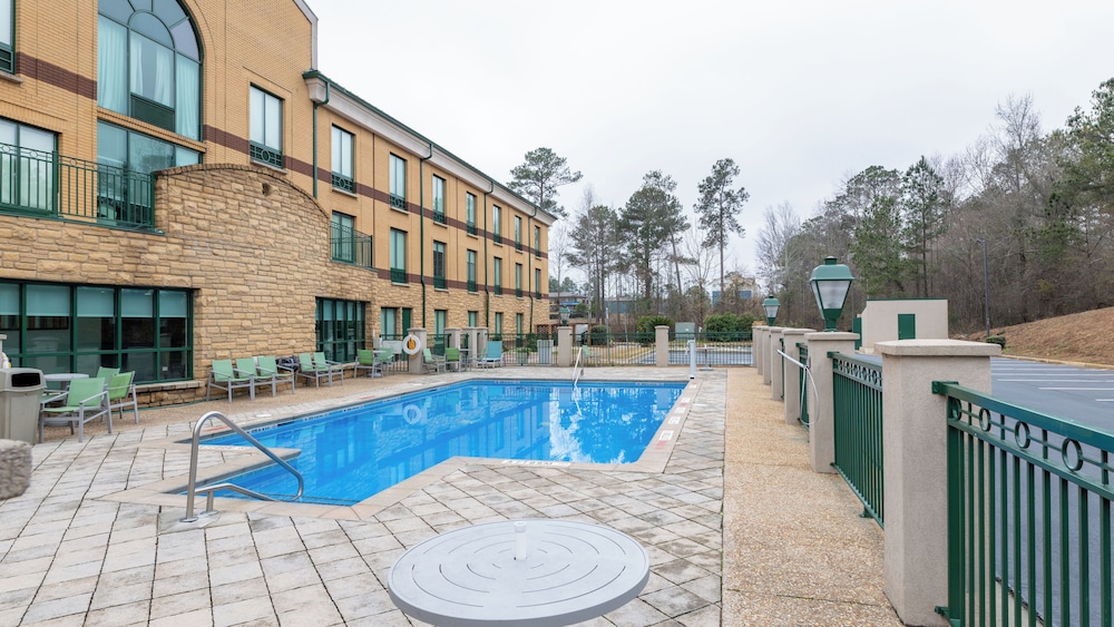 holiday inn express hotel and suites macon west by ihg