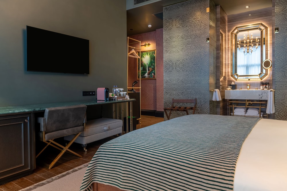 orient occident hotel istanbul autograph collection