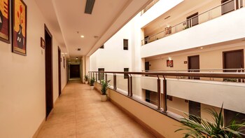 magnus square business hotel