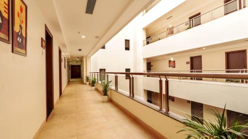 magnus square business hotel