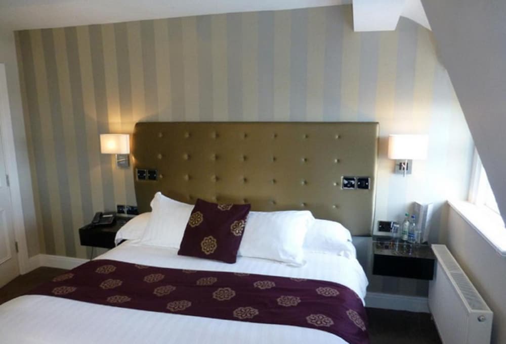 the cliff hotel