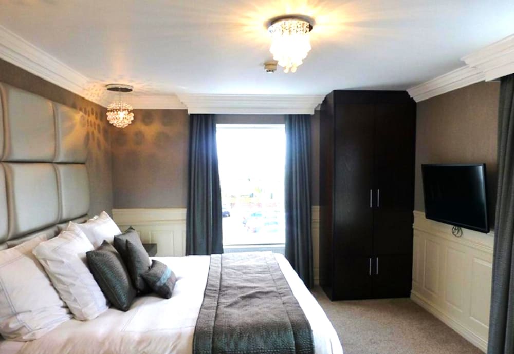 the cliff hotel