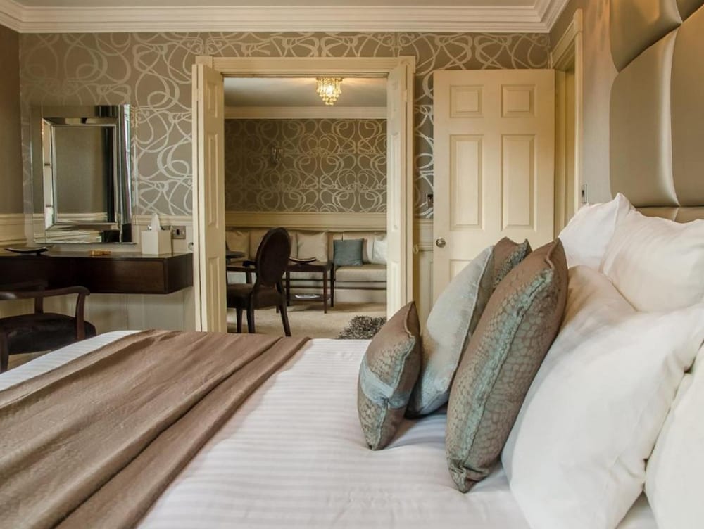the cliff hotel