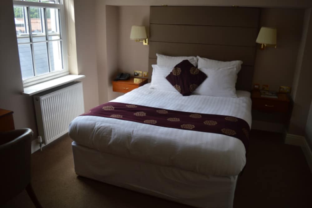 the cliff hotel